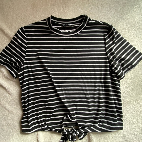 SHEIN Stripped Crop Top - Picture 1 of 3